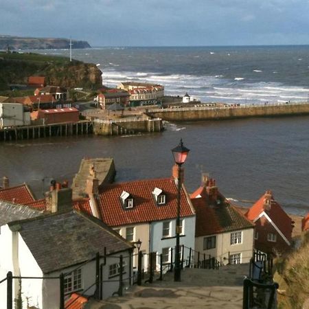 Bijou Romantic Retreat, Whitby Centre Bagian luar foto