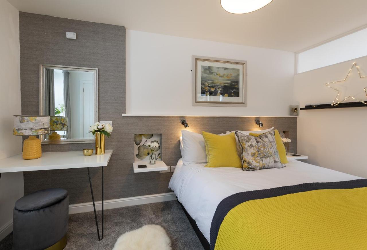 Bijou Romantic Retreat, Whitby Centre Bagian luar foto